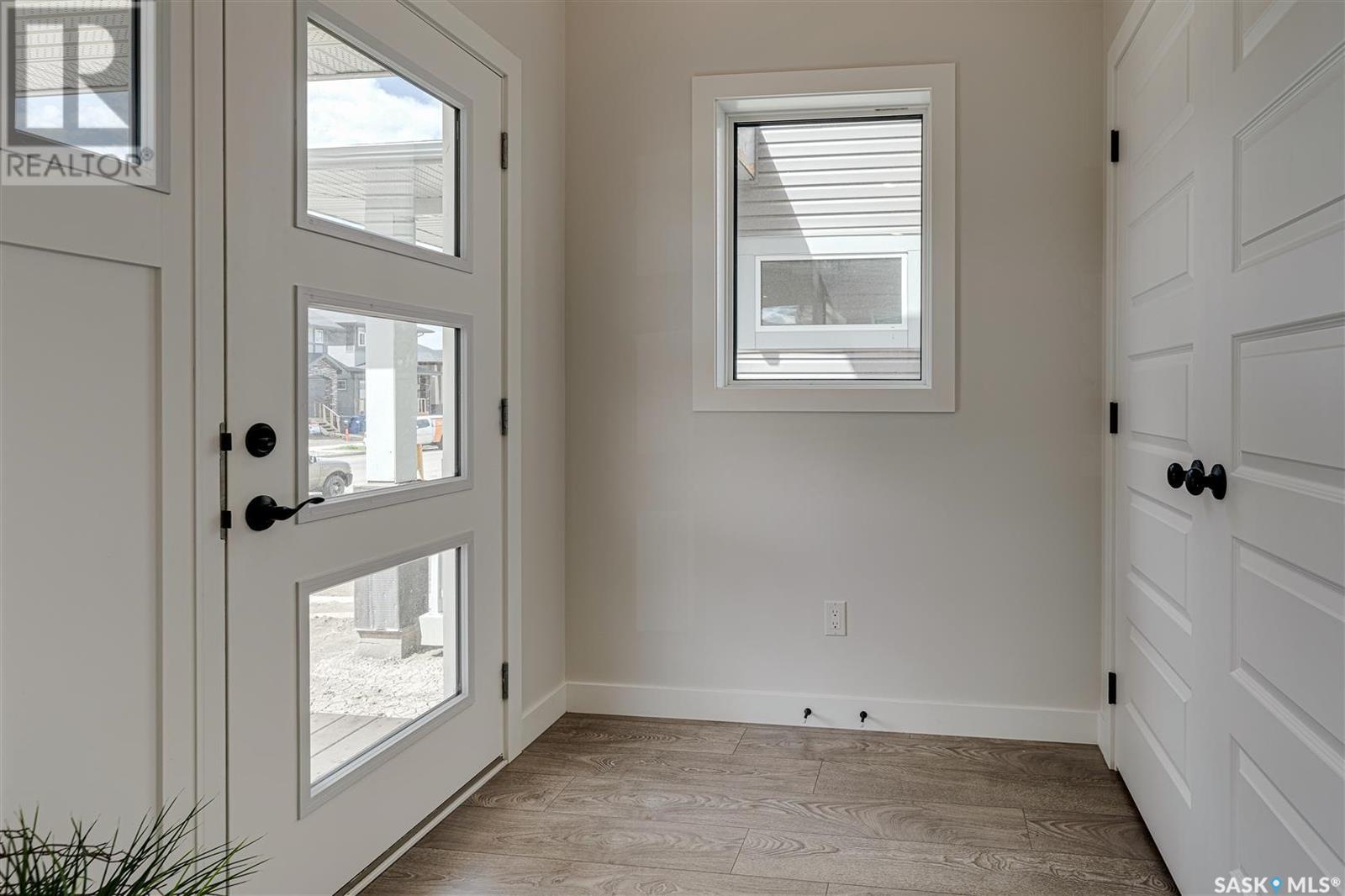 Photo 8 of 3167 Bowen Street, Regina SK