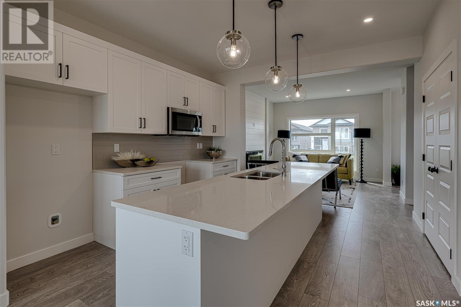 Photo 3 of 3167 Bowen Street, Regina SK