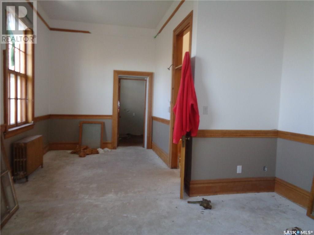 Photo 12 of 3 700 Centre Street, Assiniboia SK
