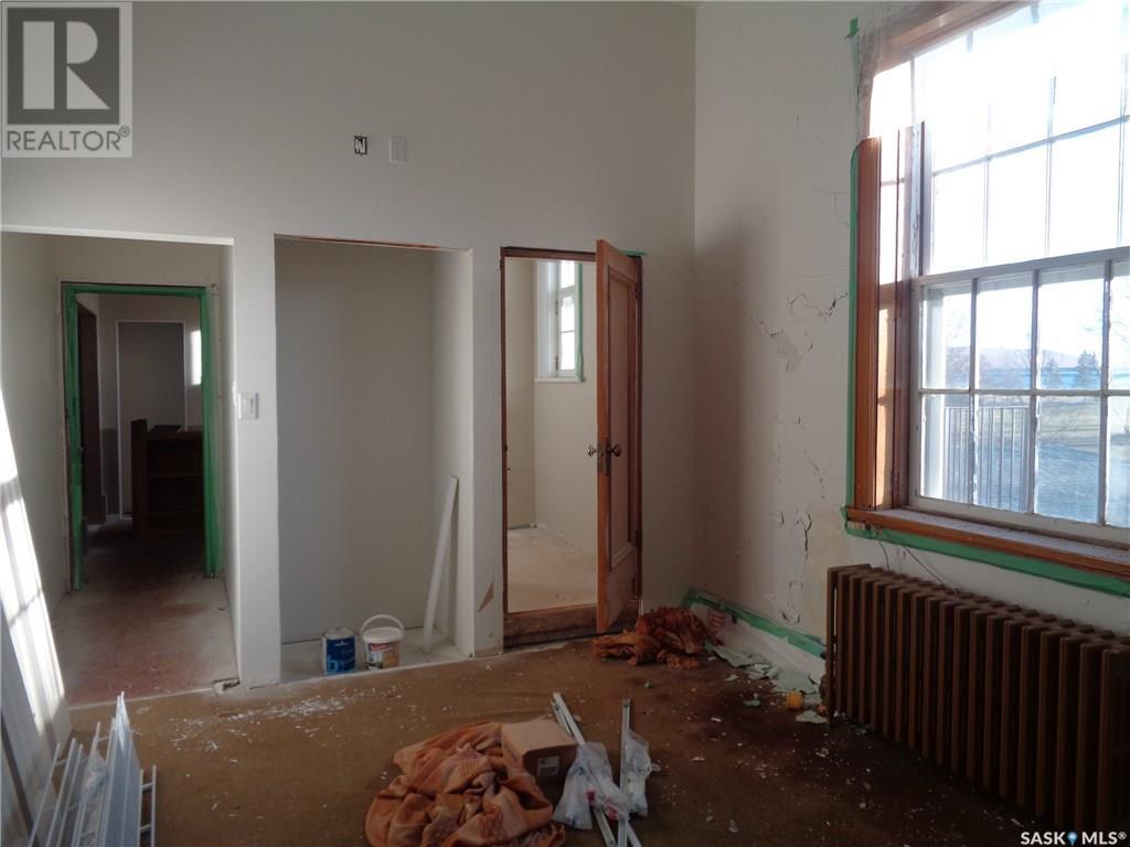 Photo 2 of 3 700 Centre Street, Assiniboia SK