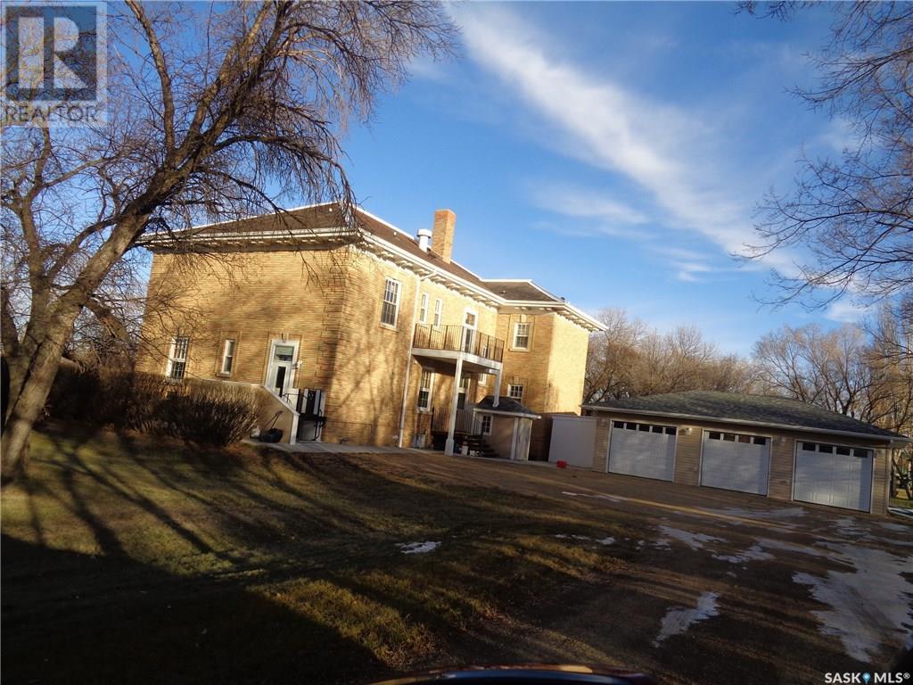 Photo 19 of 3 700 Centre Street, Assiniboia SK