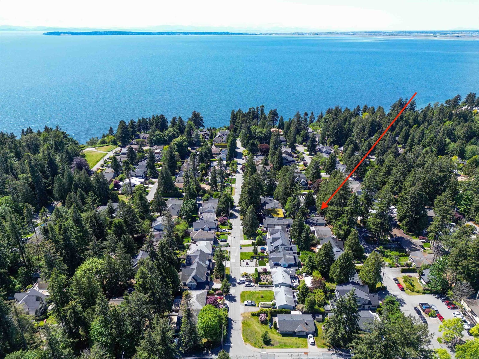 Photo 10 of 12730 15 A Avenue, Surrey BC