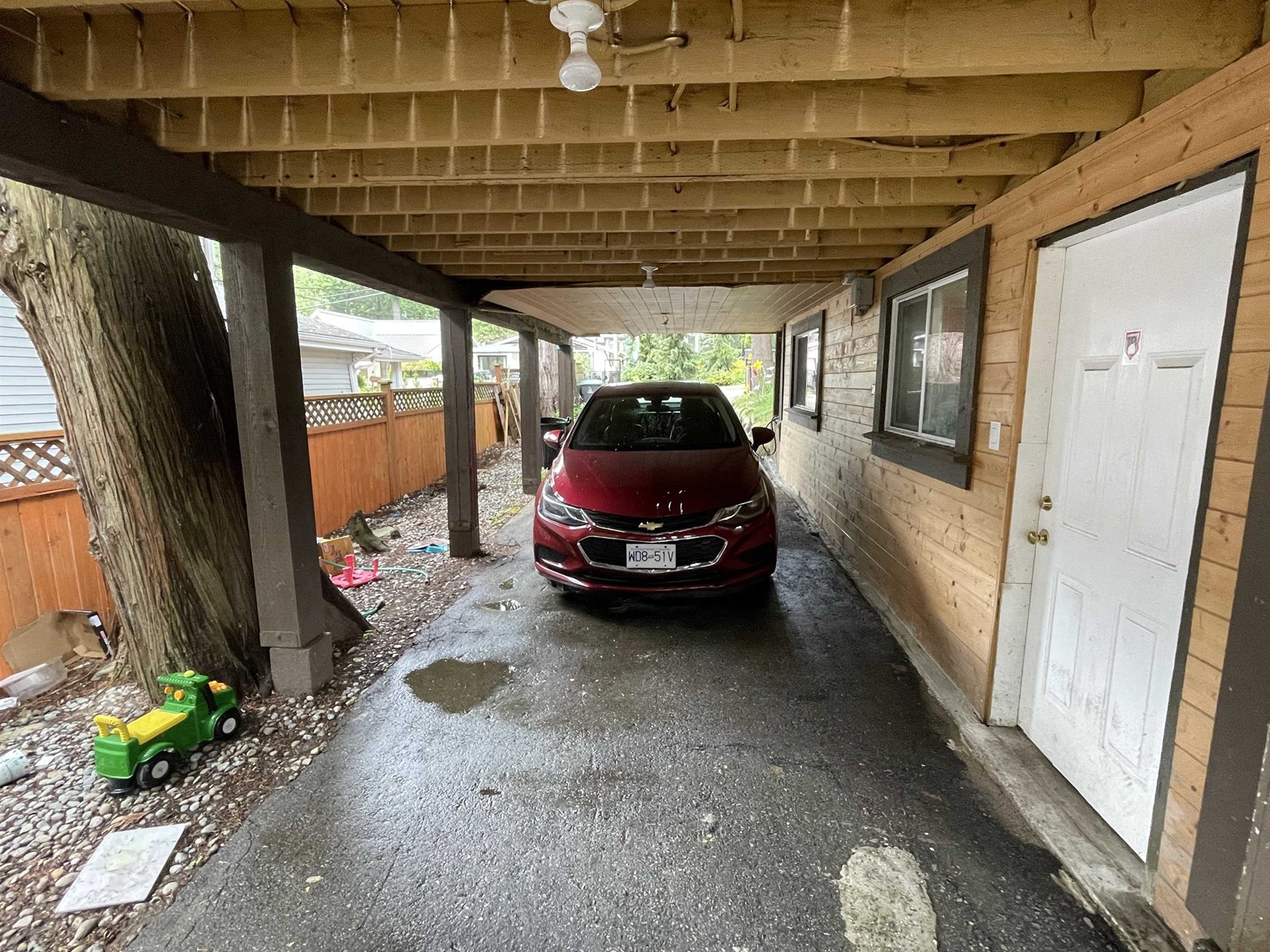 Photo 12 of 12730 15 A Avenue, Surrey BC