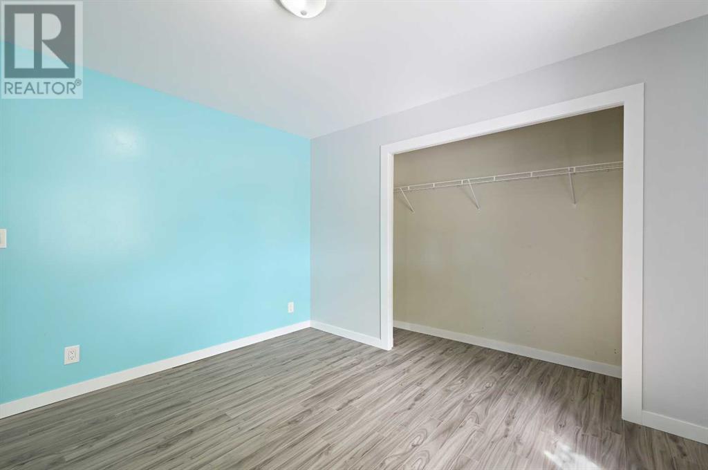 Single Family House for Sale in    Street SE Forest Lawn Calgary 
