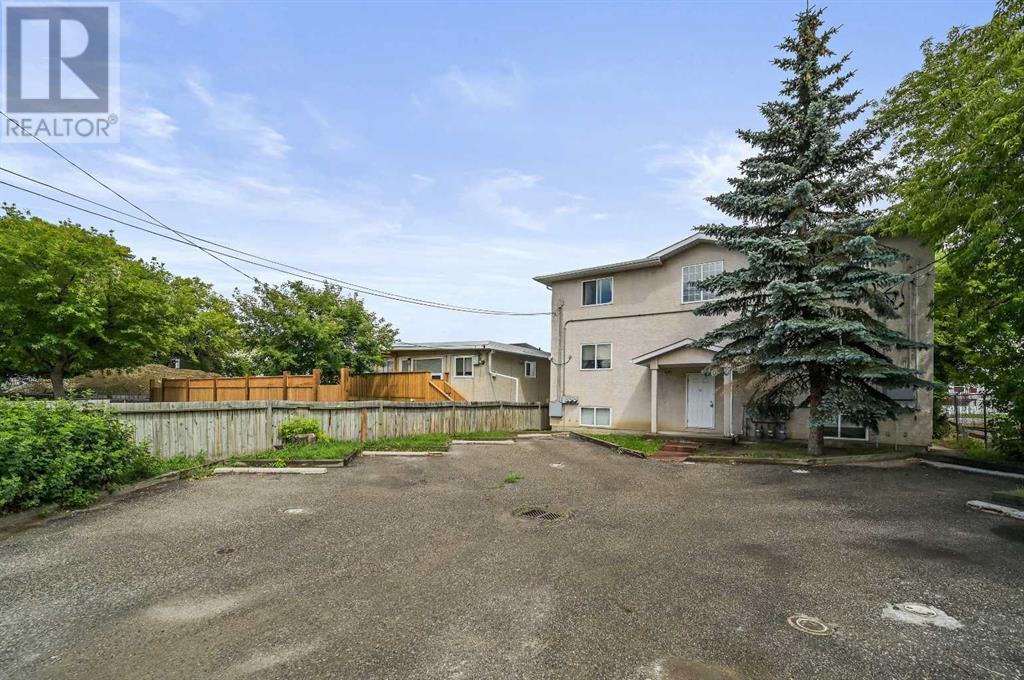 Single Family House for Sale in    Street SE Forest Lawn Calgary 