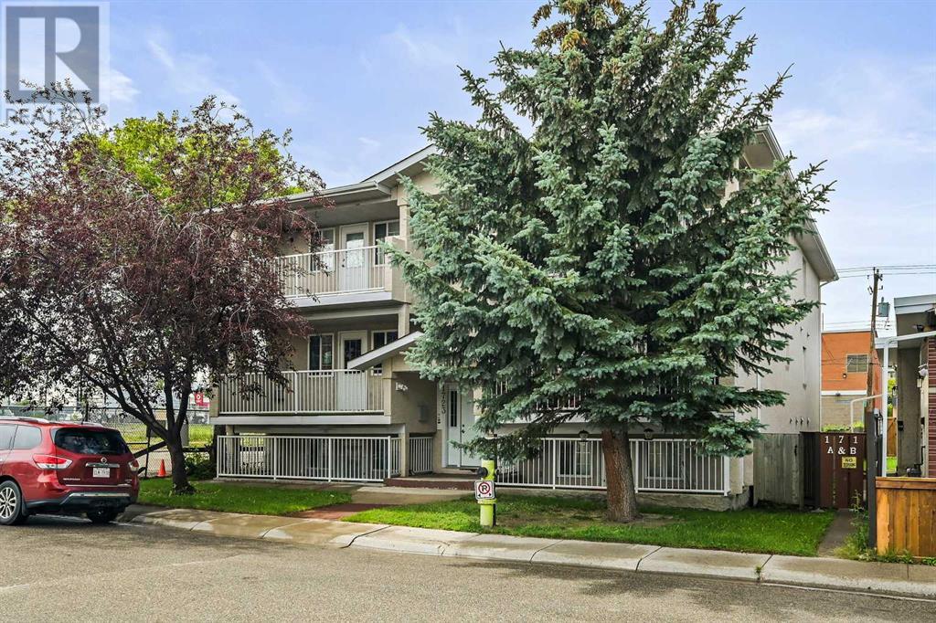 Single Family House for Sale in    Street SE Forest Lawn Calgary 
