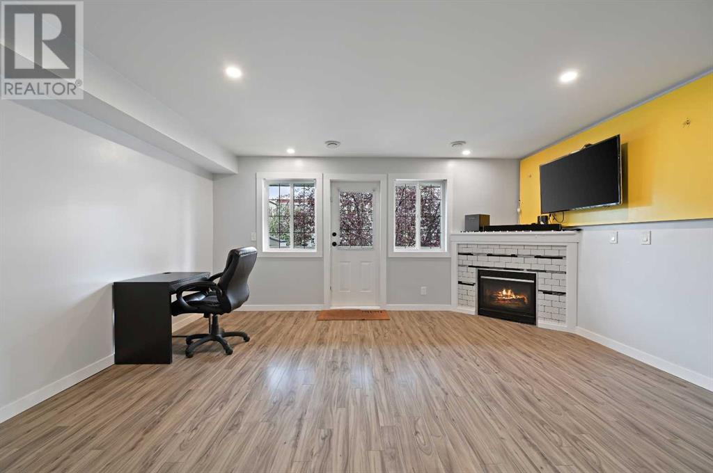 Single Family House for Sale in    Street SE Forest Lawn Calgary 