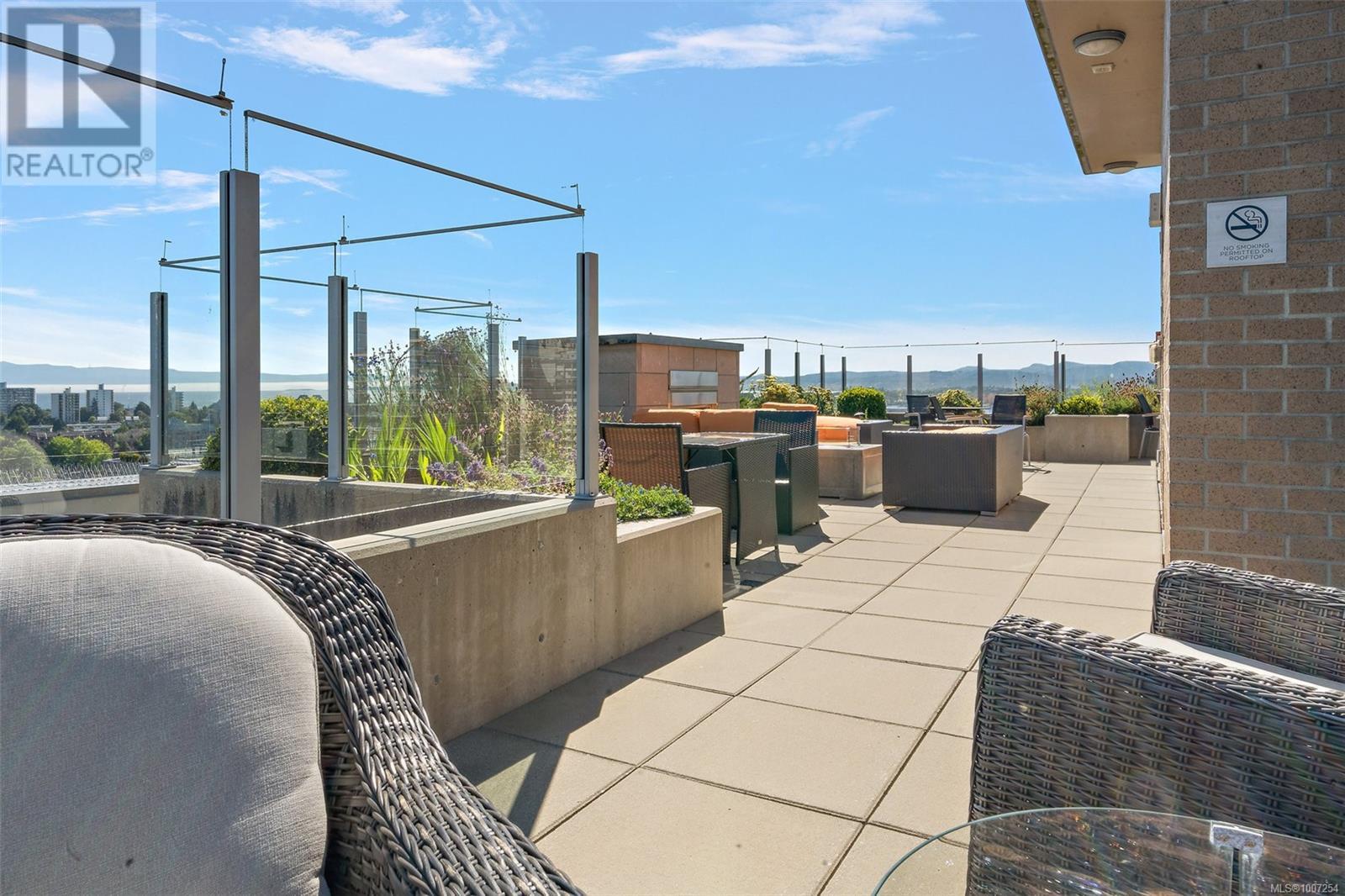 Photo 19 of 504 608 Broughton St, Victoria BC