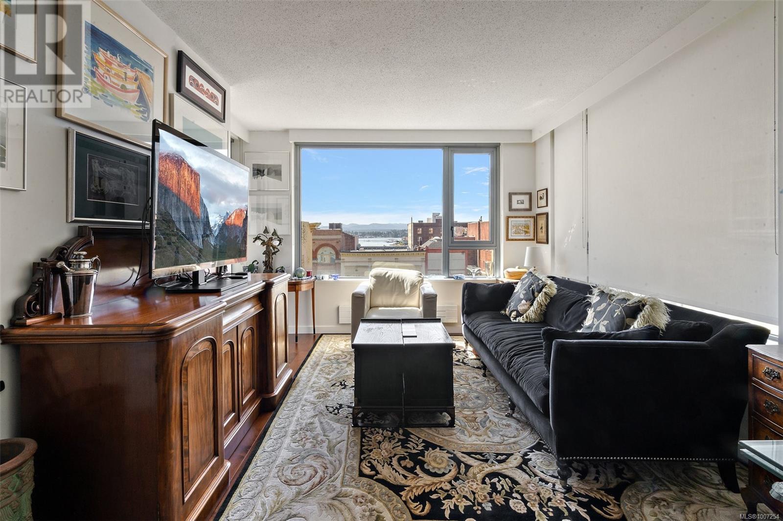 Photo 2 of 504 608 Broughton St, Victoria BC