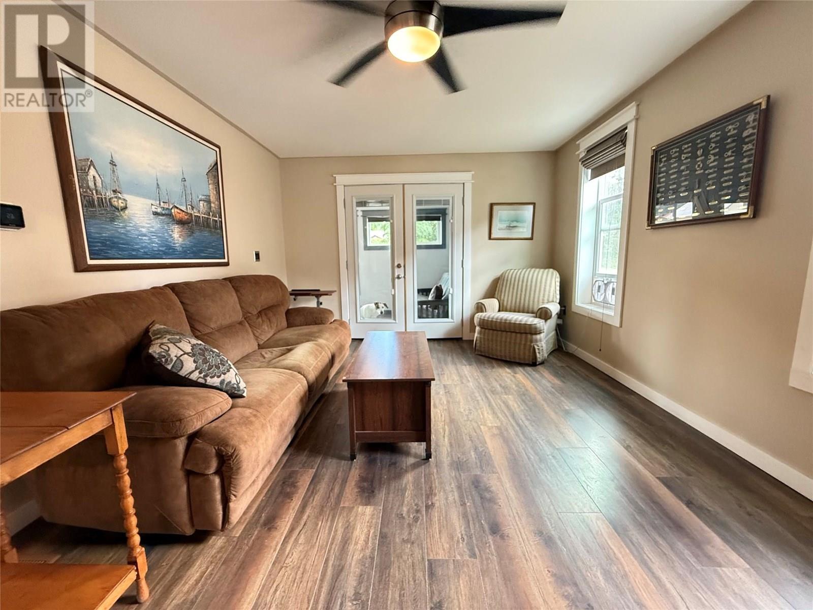 1640 Ode Road, Christina Lake