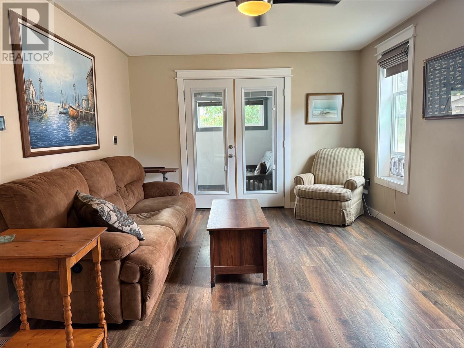 1640 Ode Road, Christina Lake