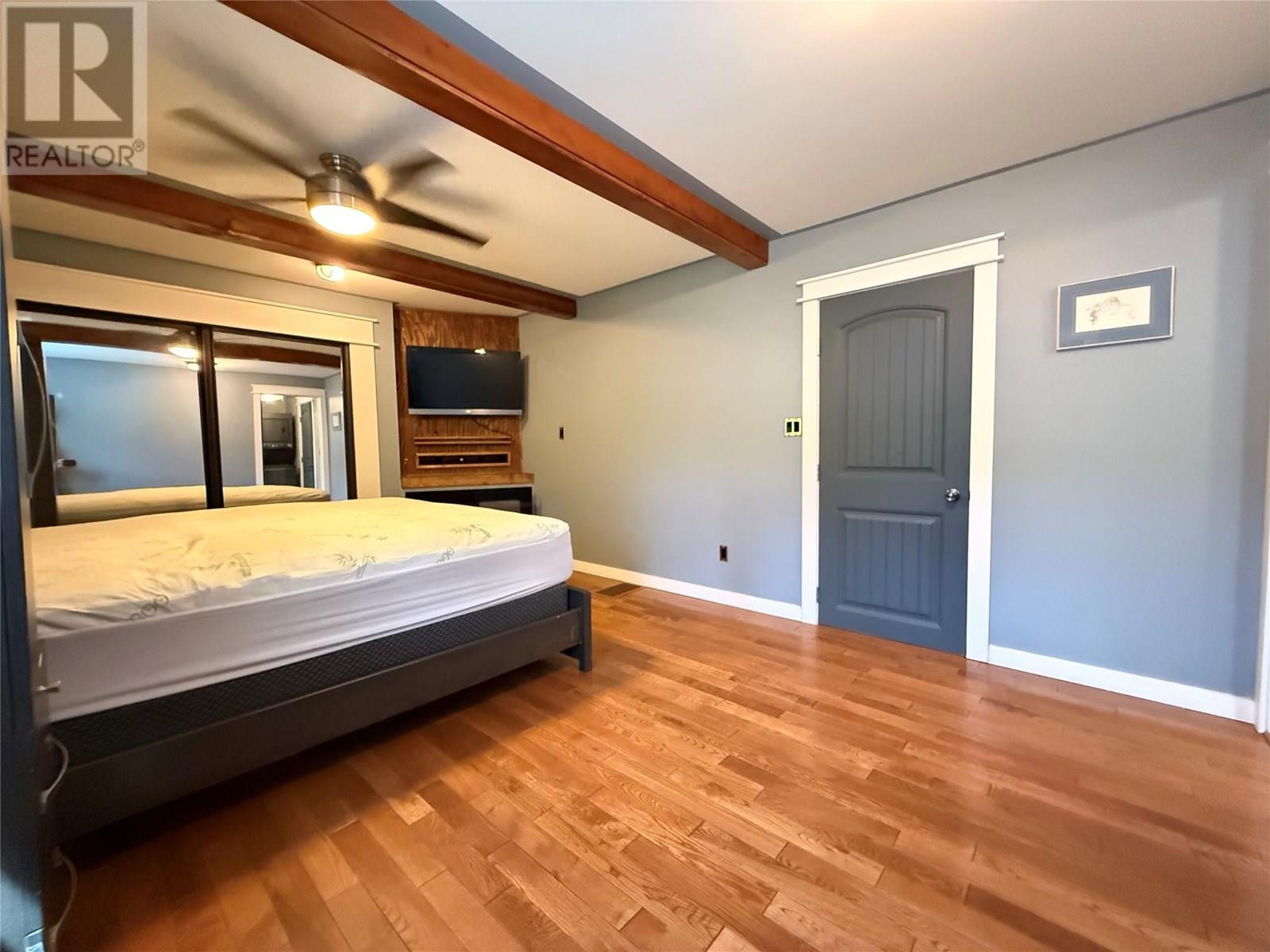 1640 Ode Road, Christina Lake