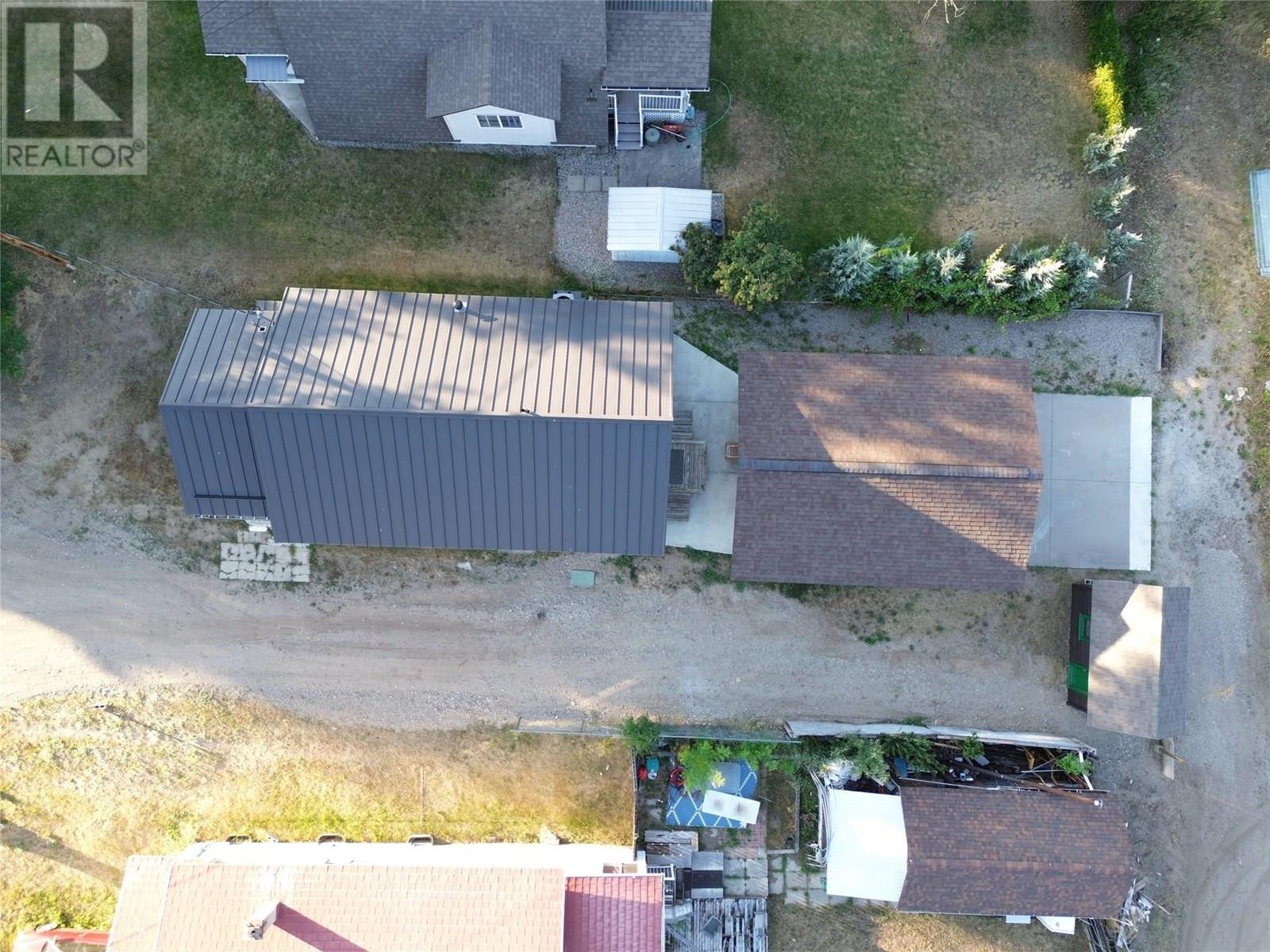 1640 Ode Road, Christina Lake