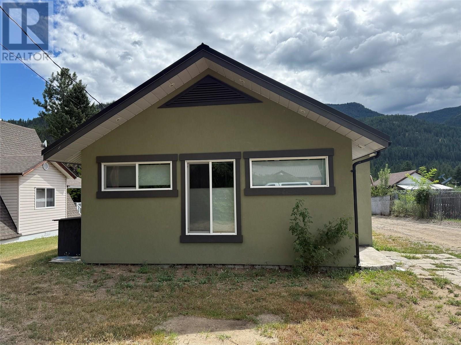 1640 Ode Road, Christina Lake