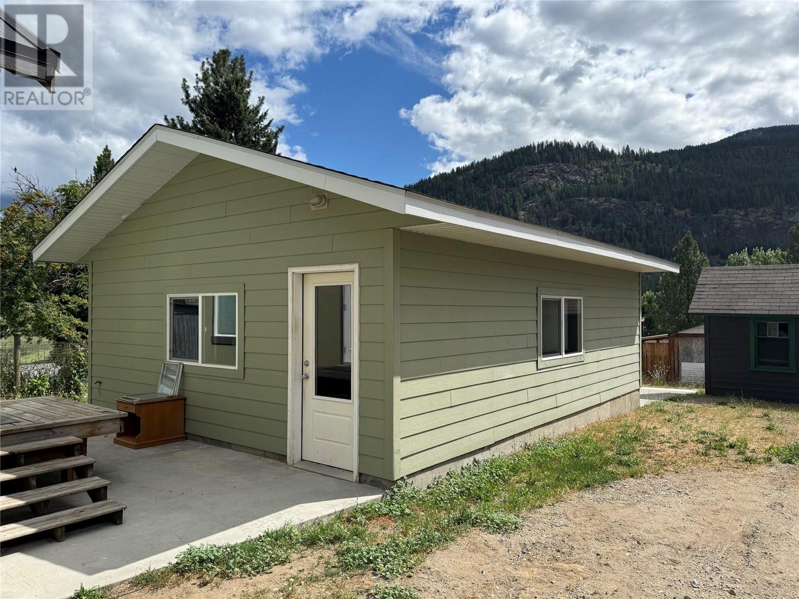 1640 Ode Road, Christina Lake