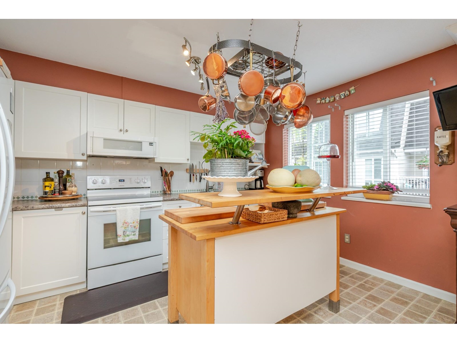 Photo 15 of 70 8930 Walnut Grove Drive, Langley BC