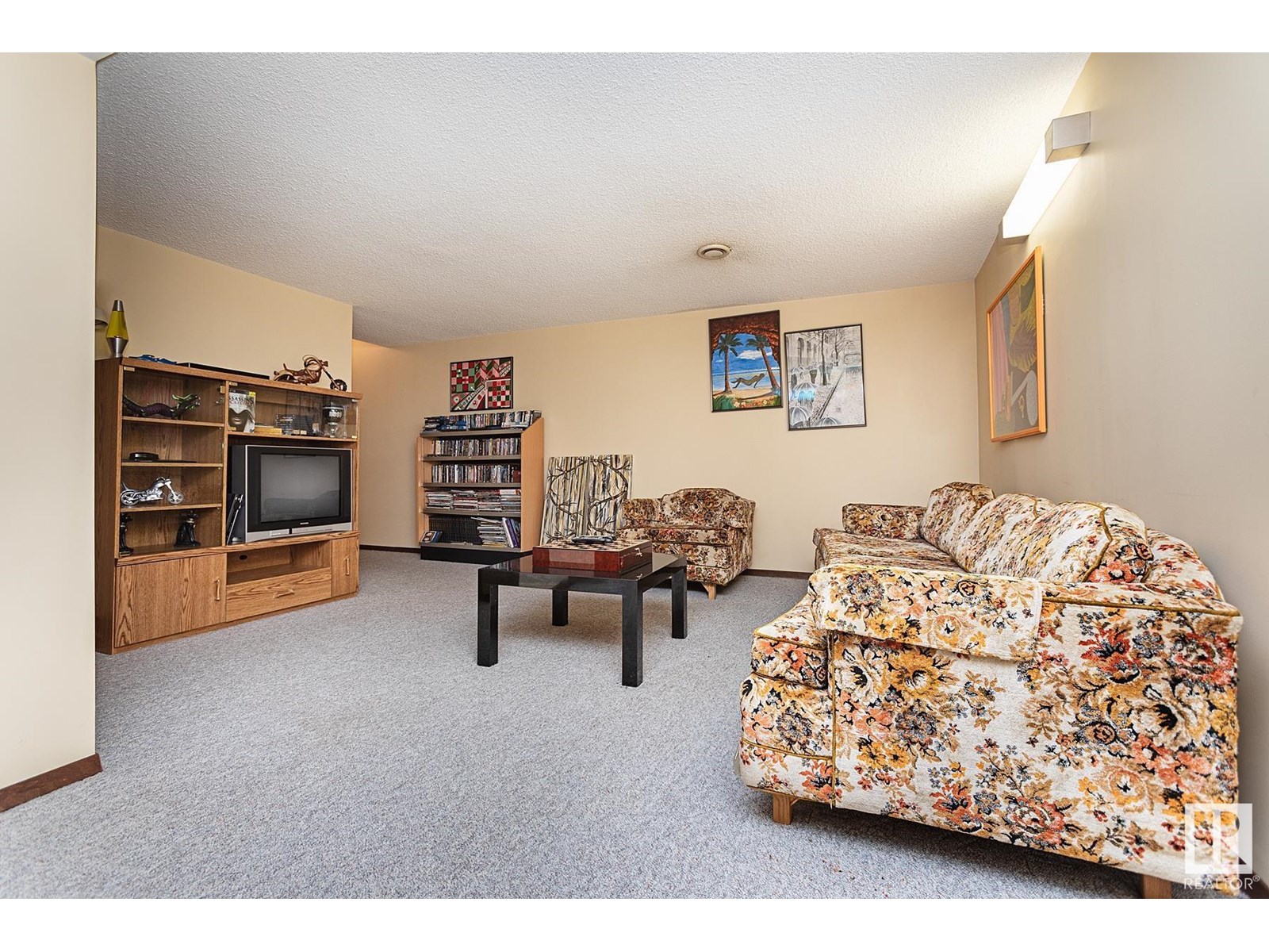 Photo 26 of 9523 134 Av Nw, Edmonton AB