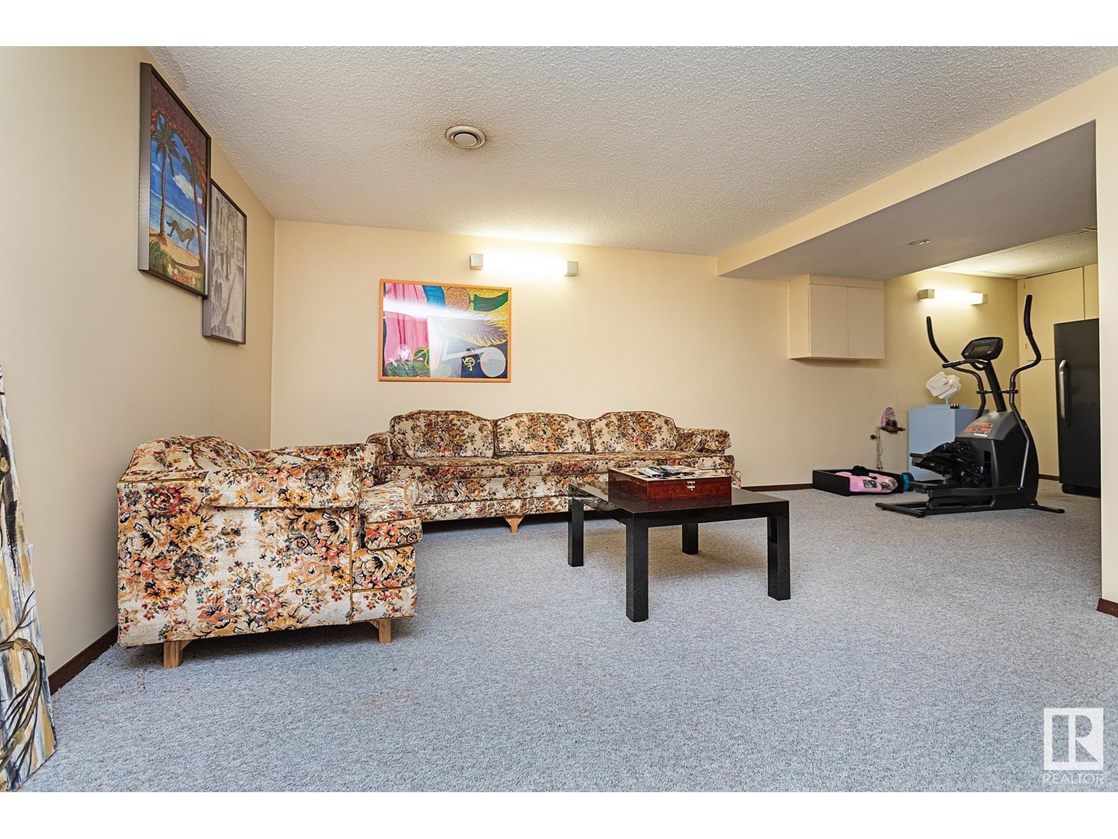 Photo 27 of 9523 134 Av Nw, Edmonton AB