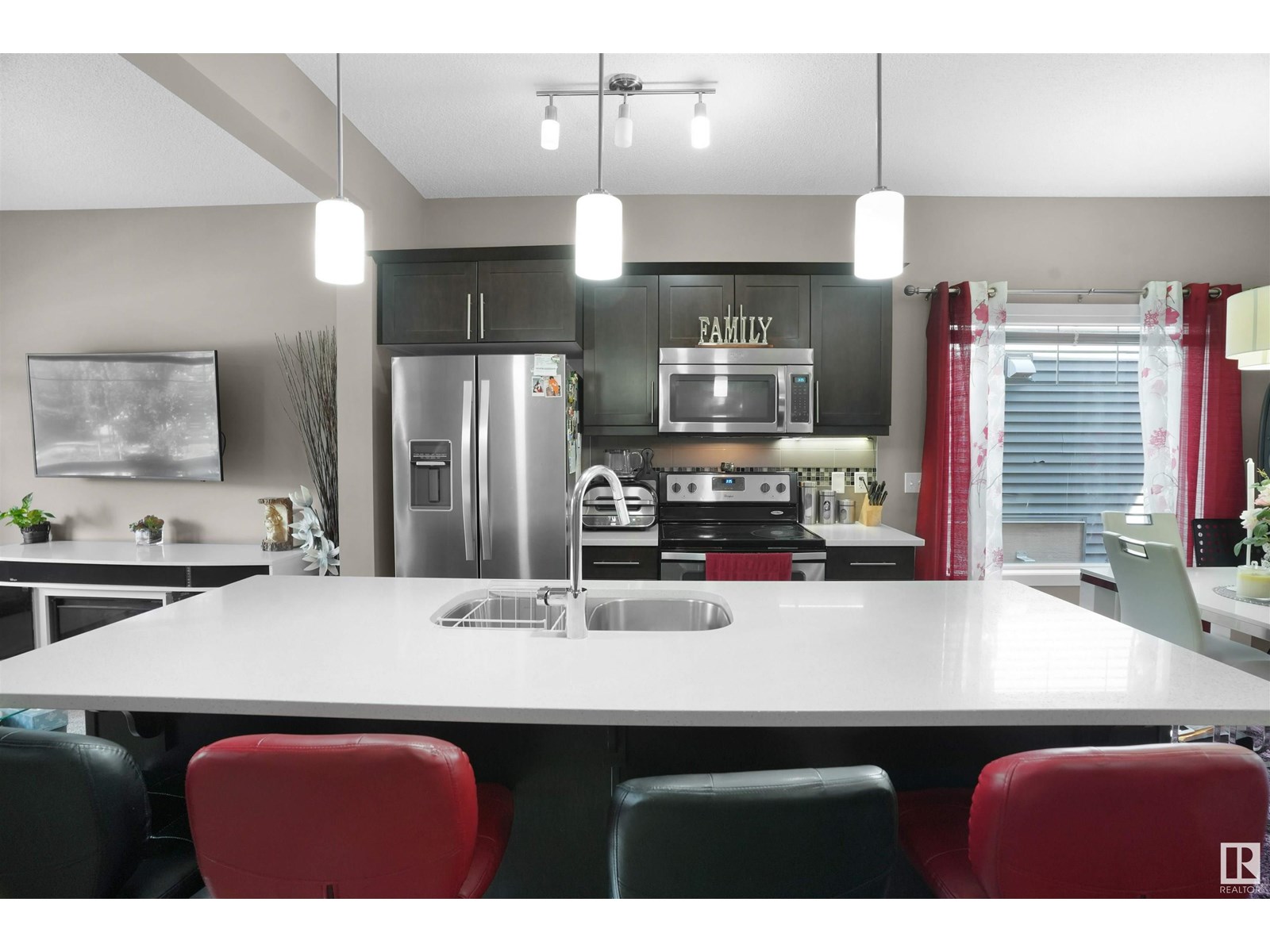 Photo 19 of 53 8209 217 Street Nw, Edmonton AB