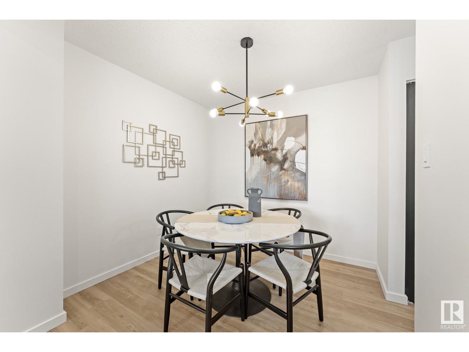 Photo 20 of 9 E Castle Tc Nw, Edmonton AB