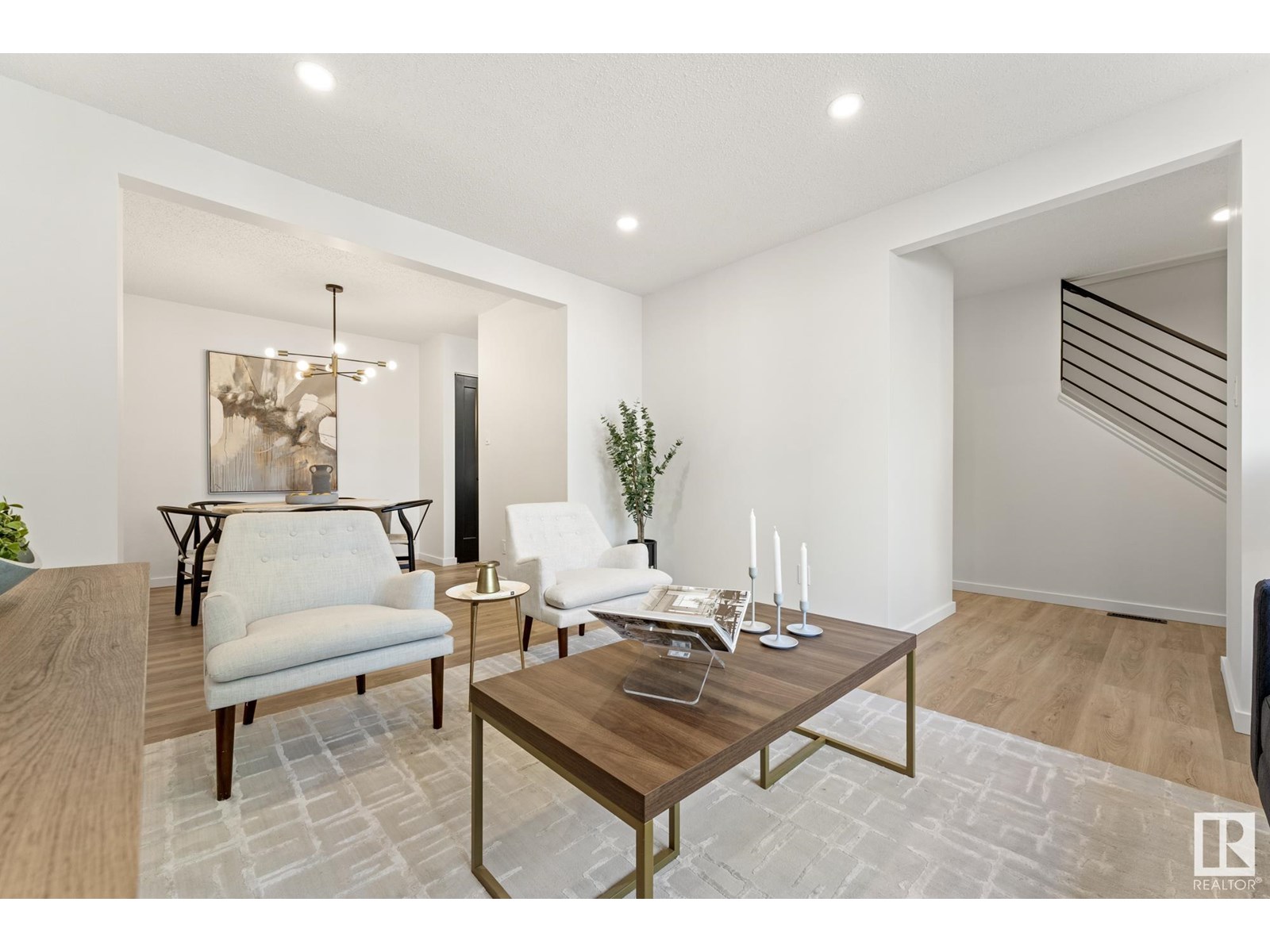 Photo 33 of 9 E Castle Tc Nw, Edmonton AB