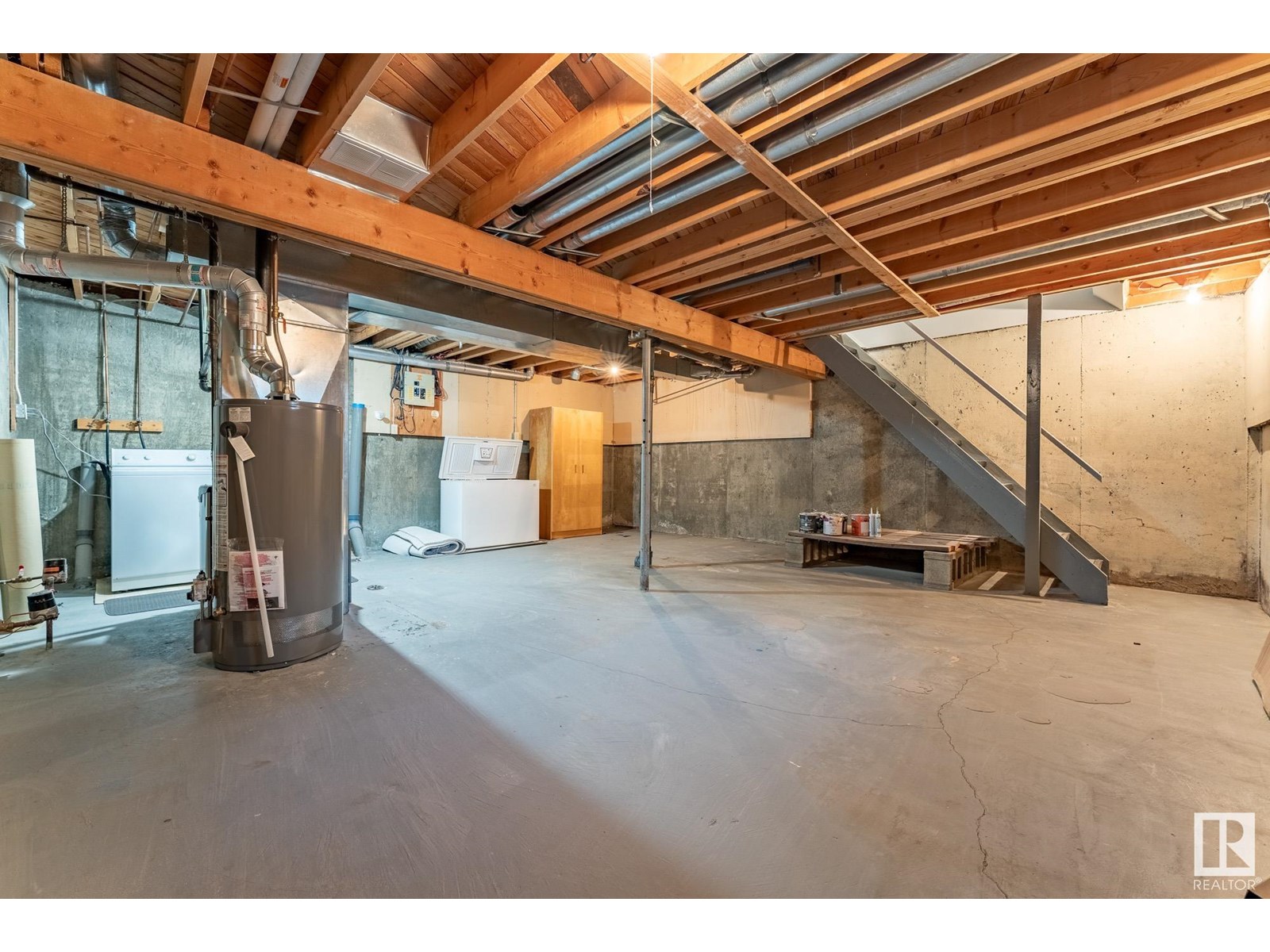 Photo 25 of 9 E Castle Tc Nw, Edmonton AB