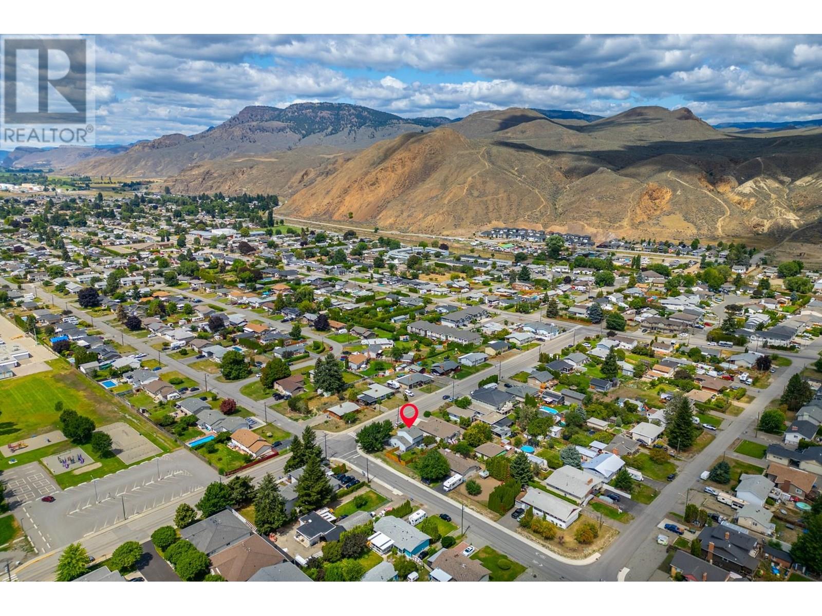 Photo 33 of 1009 Southill Street, Kamloops BC