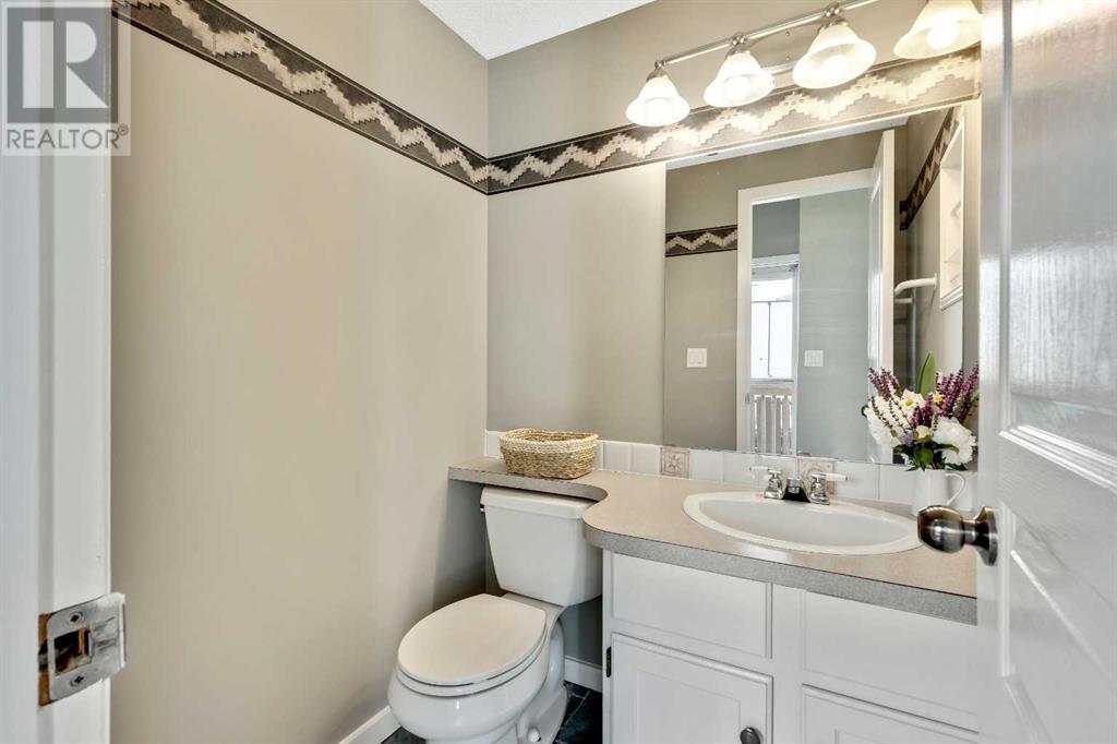 Single Family House for Sale in  Gleneagle Place SW Glenbrook Calgary 
