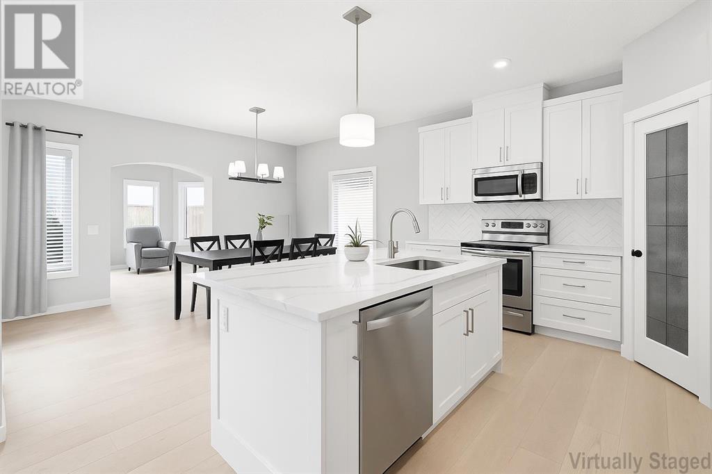Single Family House for Sale in  Pantego Terrace NW Panorama Hills Calgary 