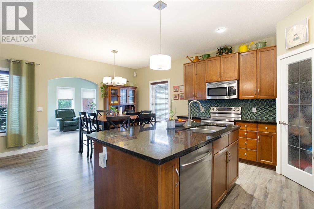 246 Pantego Terrace NW, Calgary, Alberta
