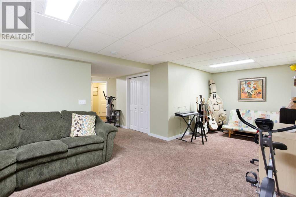 Single Family House for Sale in  Pantego Terrace NW Panorama Hills Calgary 