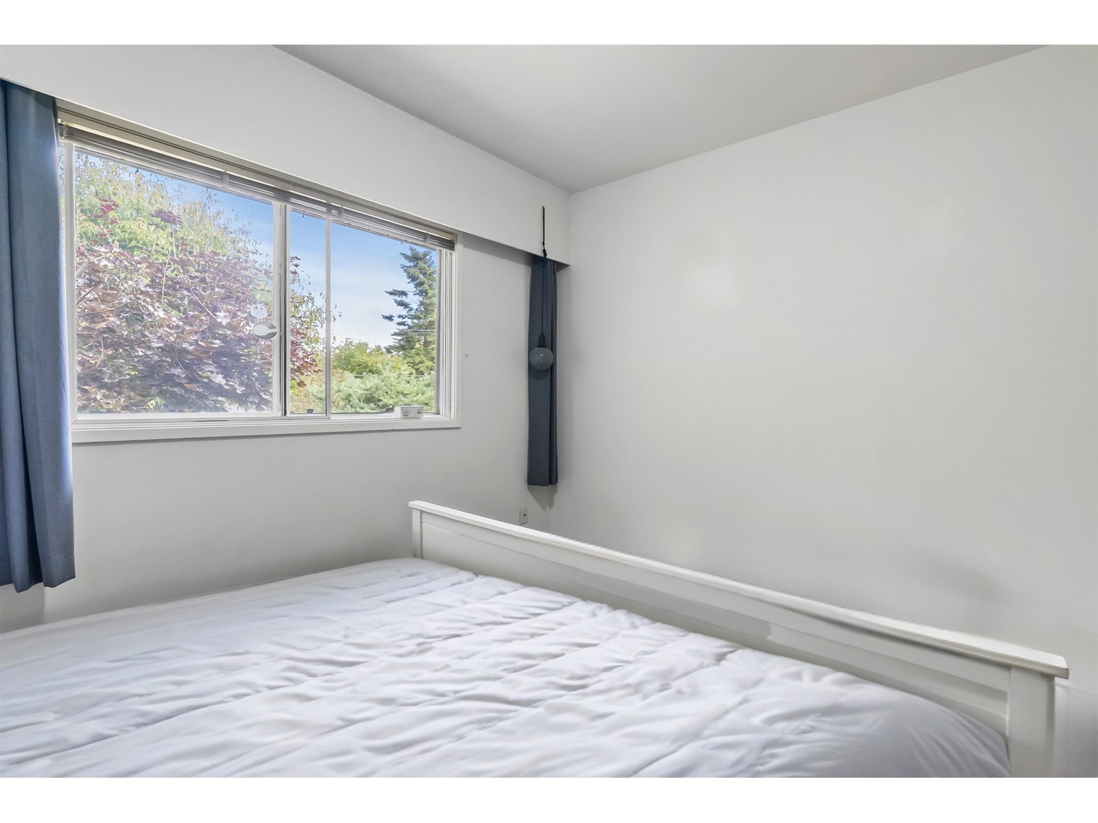 Photo 11 of 12522 Grove Crescent, Surrey BC