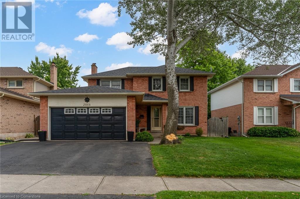 Photo 1 of 2055 Hunters Wood Drive, Burlington ON
