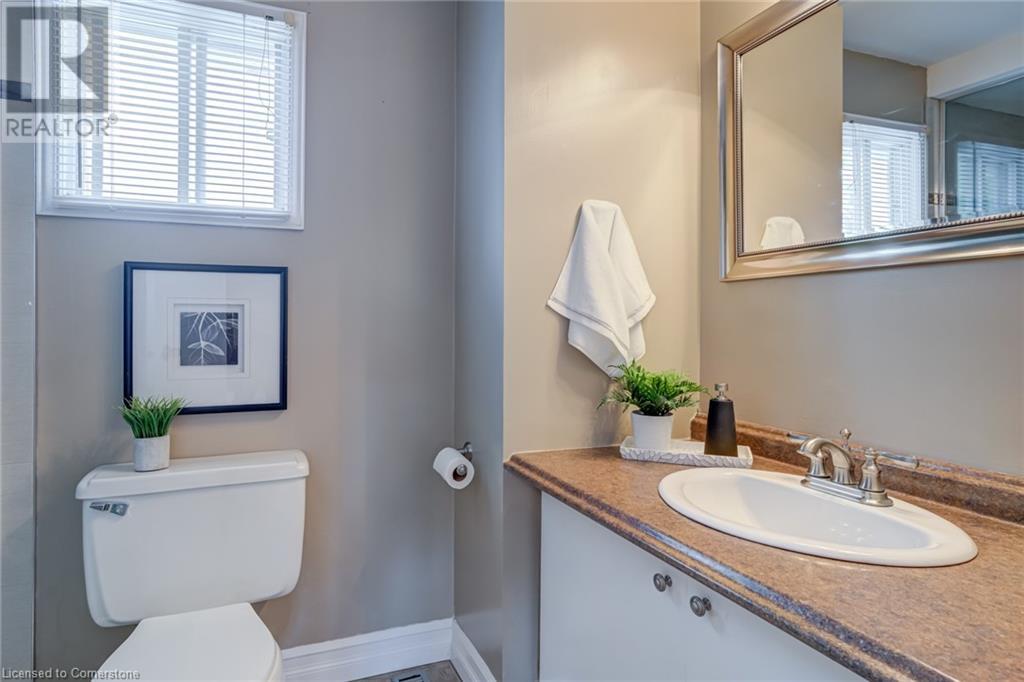 Photo 25 of 2055 Hunters Wood Drive, Burlington ON