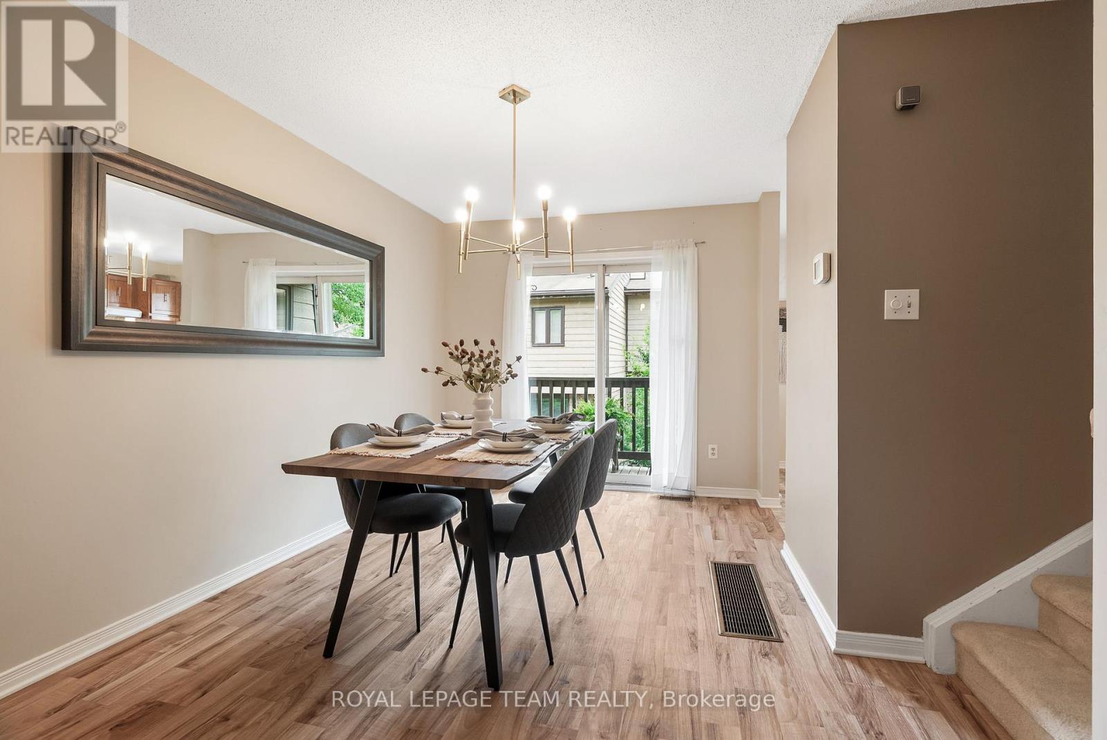 Photo 10 of 1473 Bryson Lane, Ottawa ON