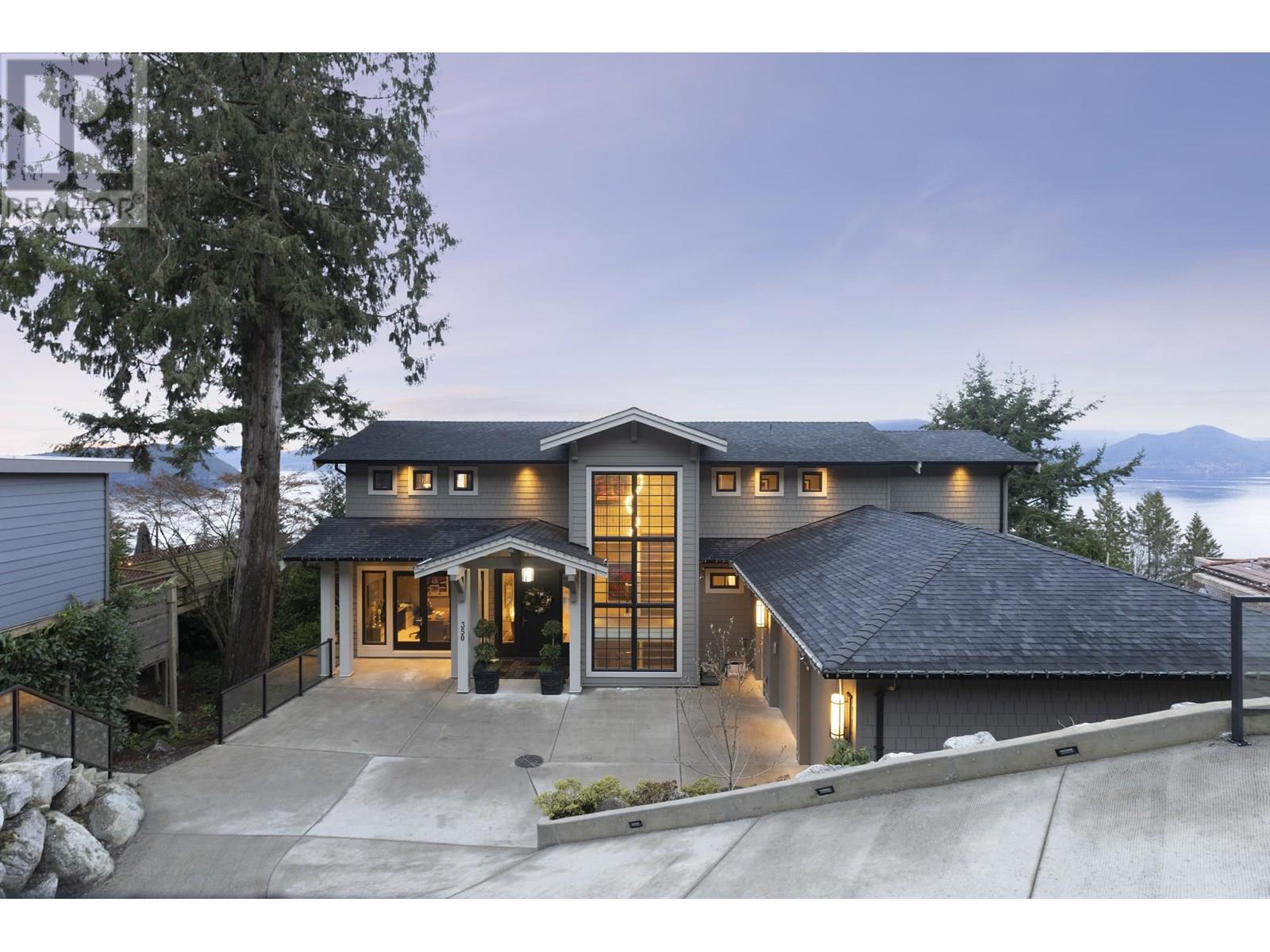 Photo 7 of 350 Bayview Road, Lions Bay BC