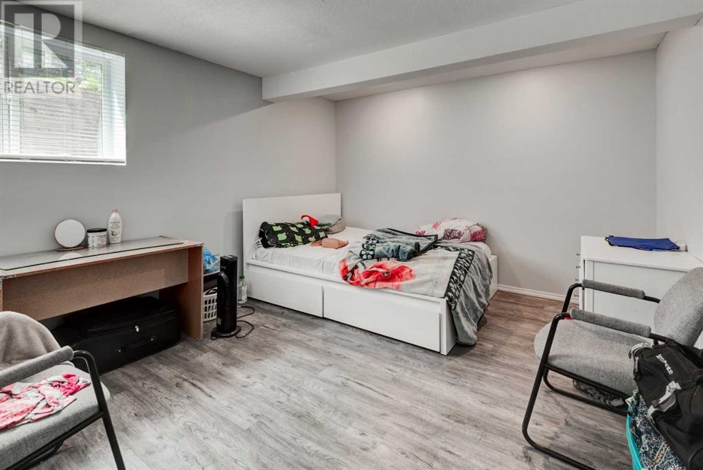 38 Mt Selkirk Place SE, Calgary, Alberta