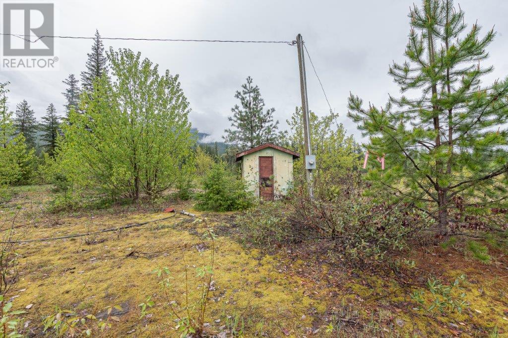 Photo 24 of 4103 Balsam Way, Malakwa BC