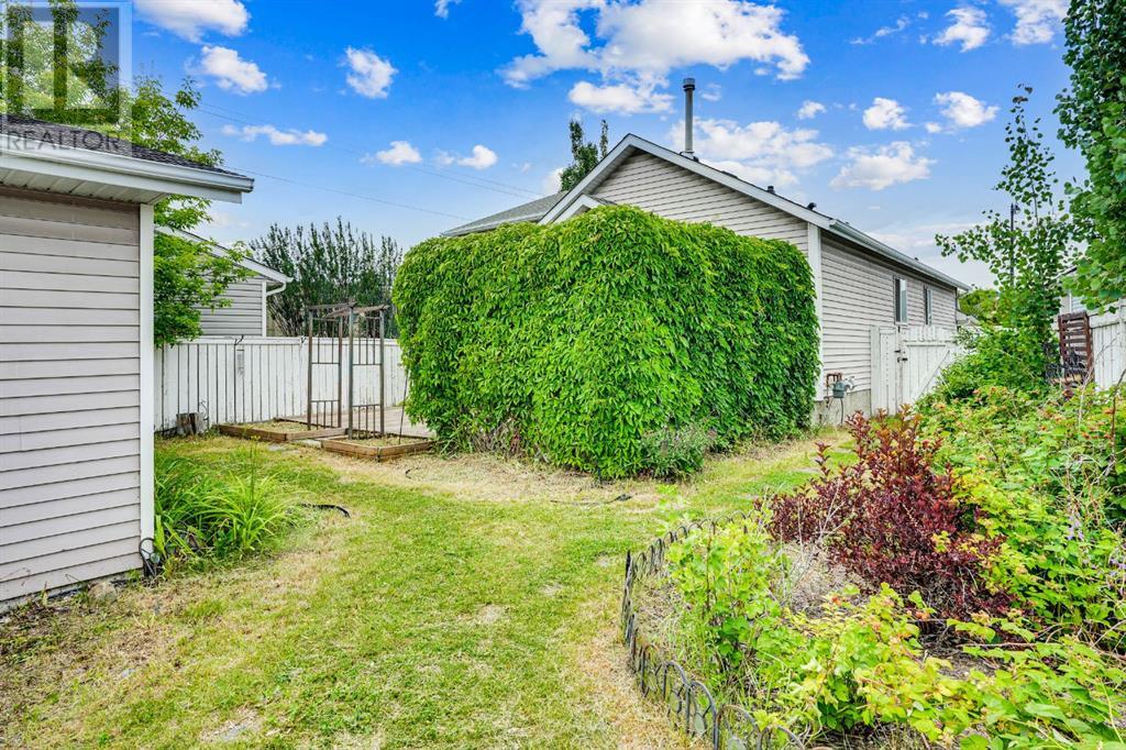 Single Family House Bi-level for Sale in  Inverness Place SE McKenzie Towne Calgary 