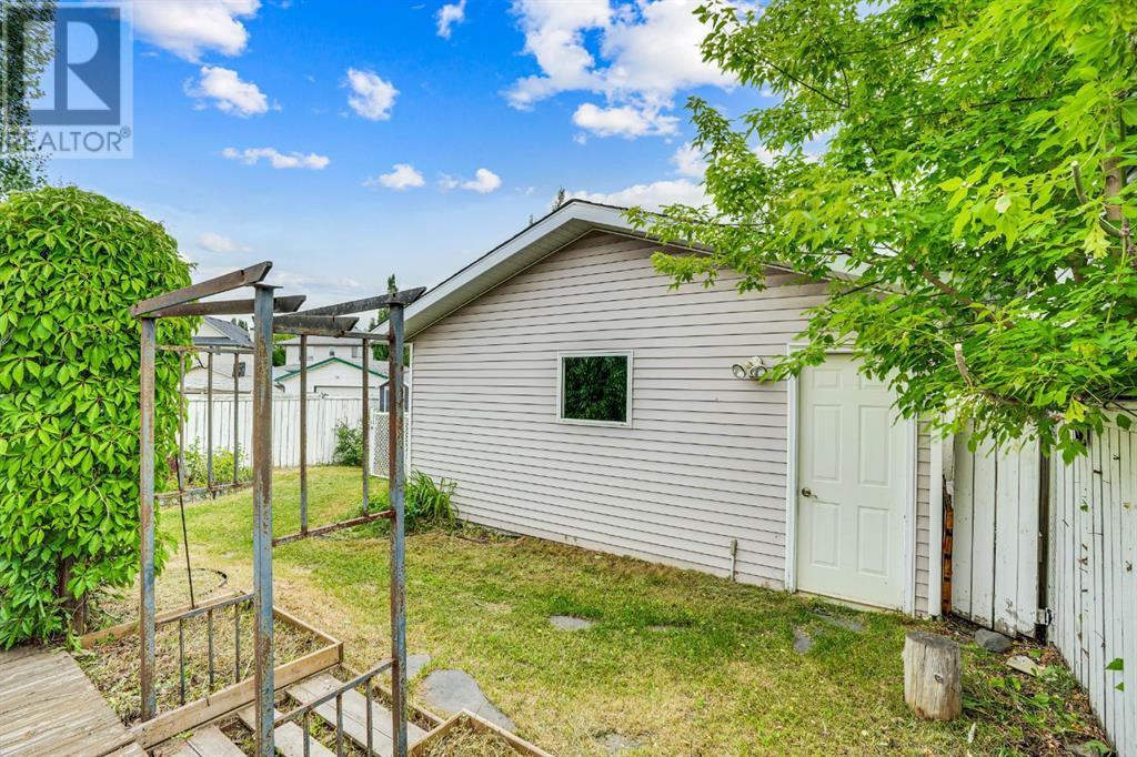 Single Family House Bi-level for Sale in  Inverness Place SE McKenzie Towne Calgary 