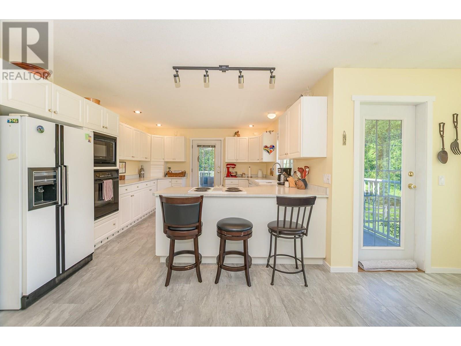 4340 Sederberg Road, Malakwa