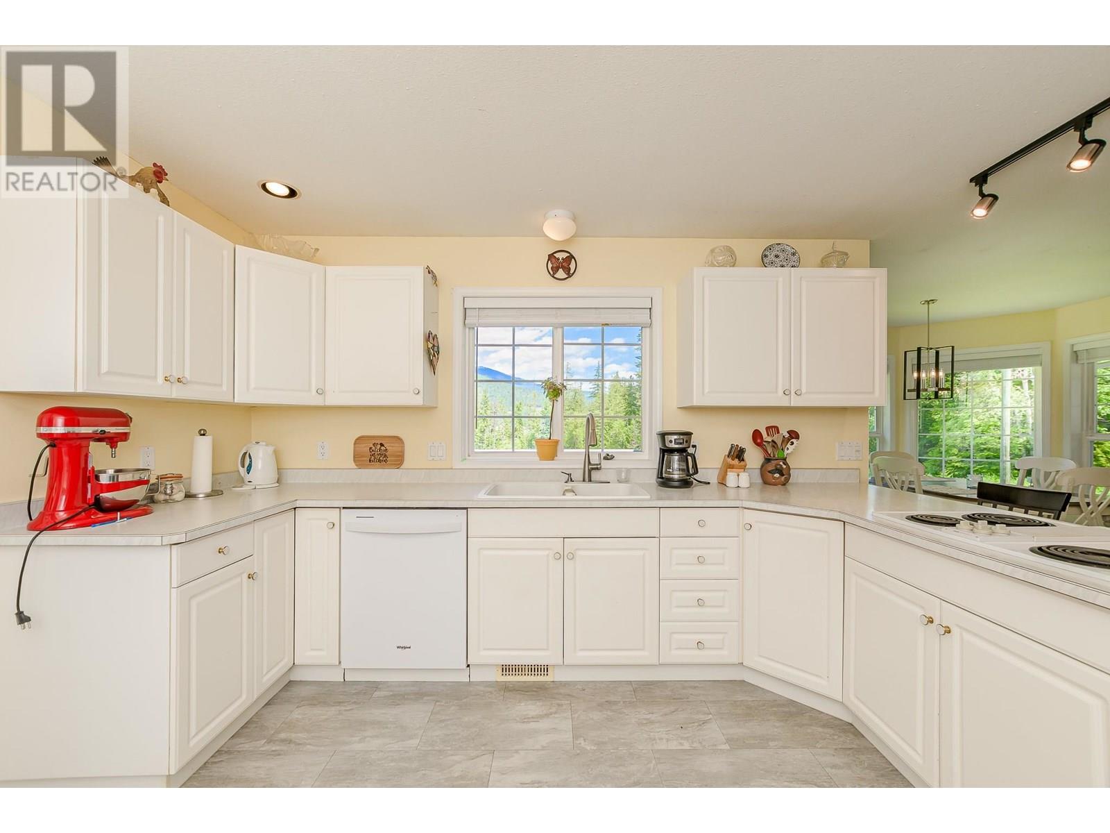 4340 Sederberg Road, Malakwa