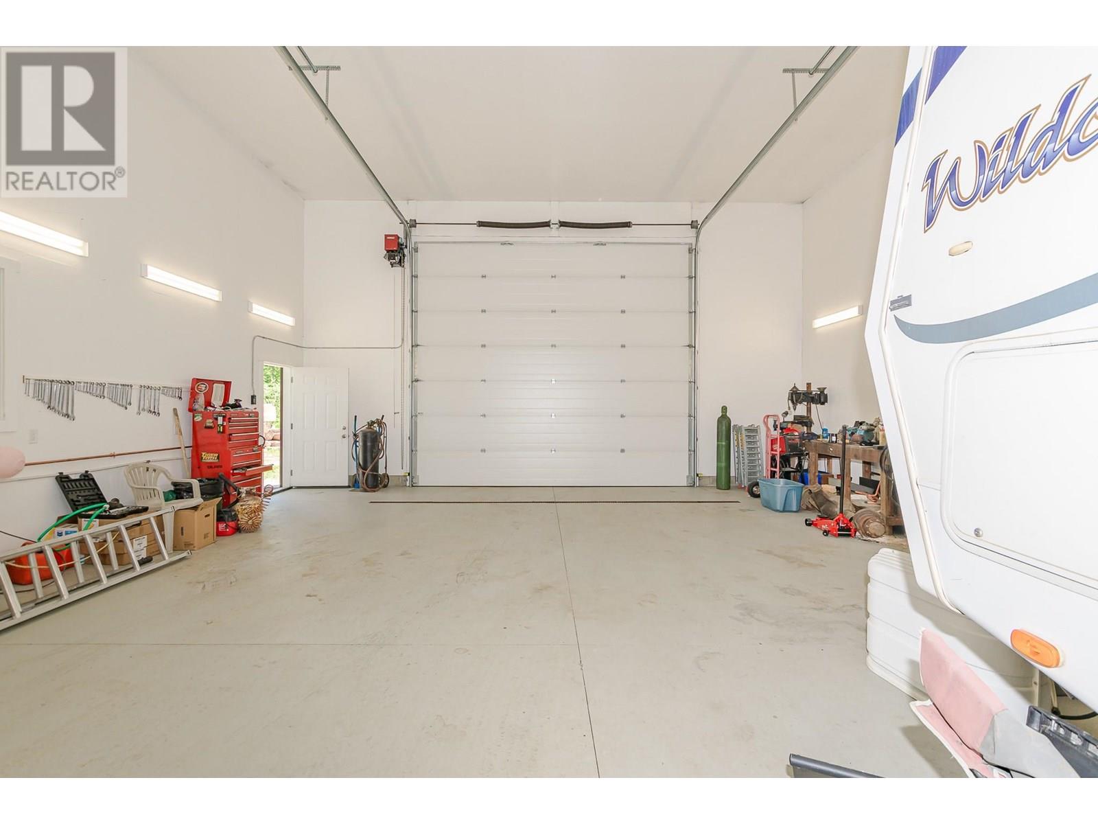 4340 Sederberg Road, Malakwa