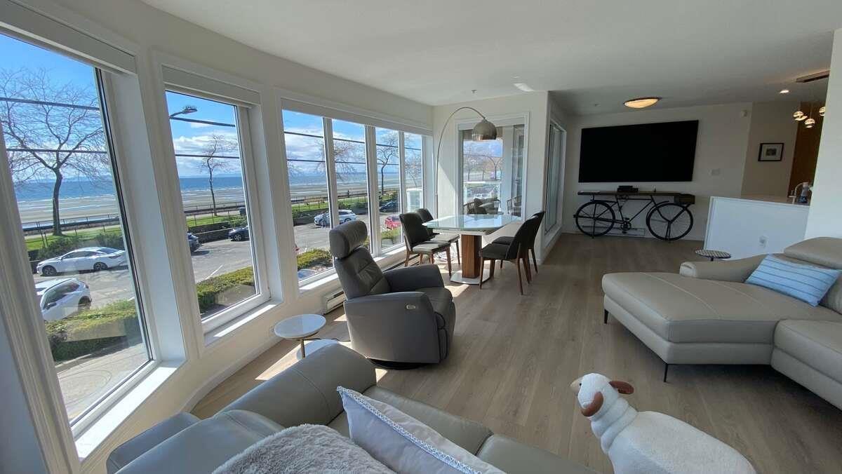 Photo 3 of 206 1119 Vidal Street, White Rock BC