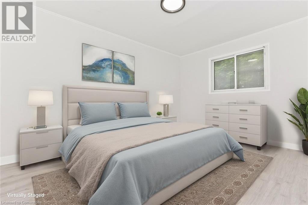 Photo 13 of 504 Pinetree Crescent, Cambridge ON