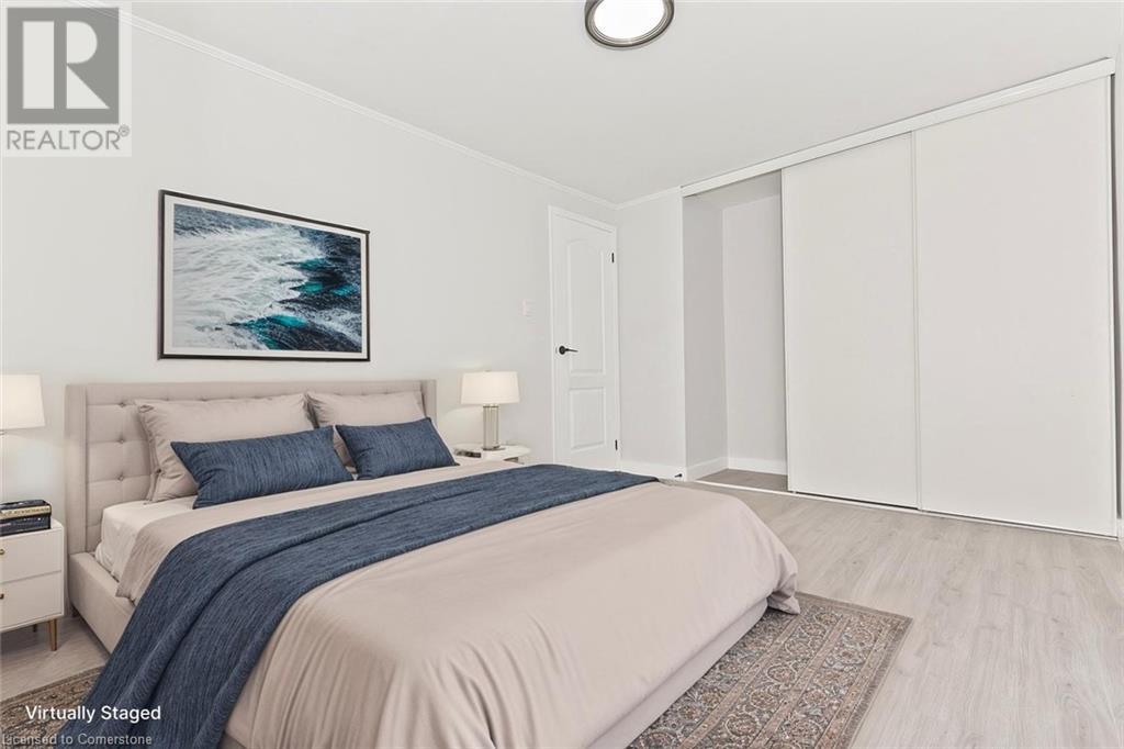 Photo 16 of 504 Pinetree Crescent, Cambridge ON
