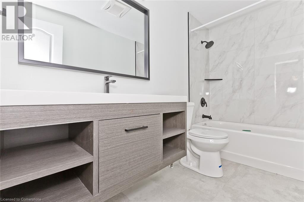 Photo 18 of 504 Pinetree Crescent, Cambridge ON