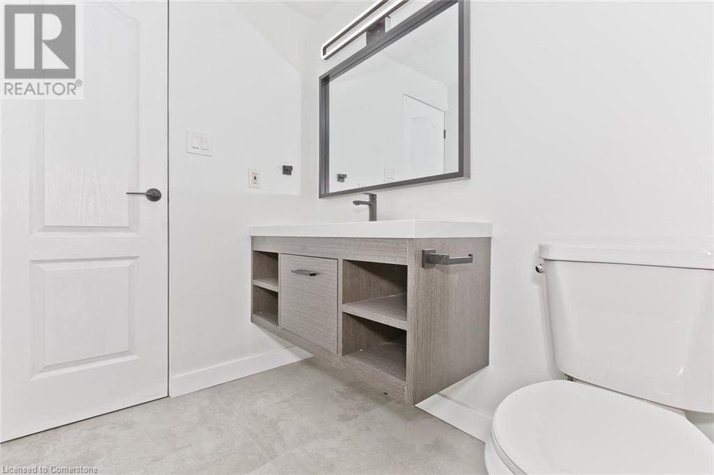 Photo 19 of 504 Pinetree Crescent, Cambridge ON