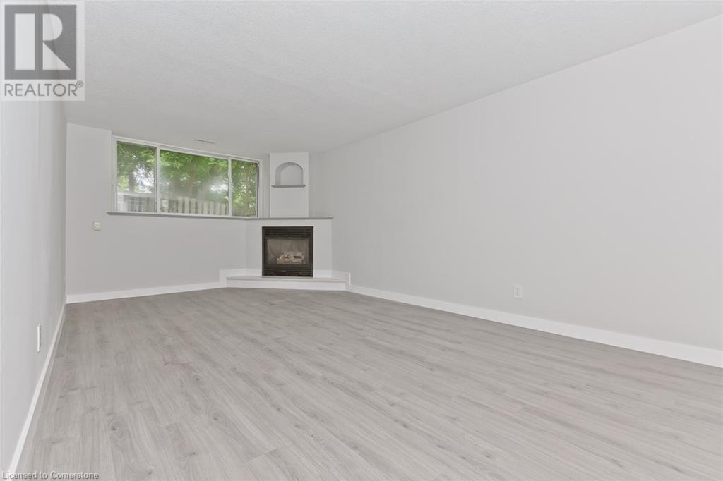 Photo 26 of 504 Pinetree Crescent, Cambridge ON