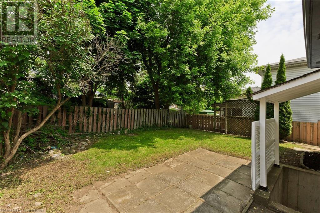 Photo 34 of 504 Pinetree Crescent, Cambridge ON